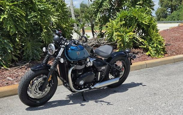 2026 Triumph Bonneville Bobber Interstellar Blue Base