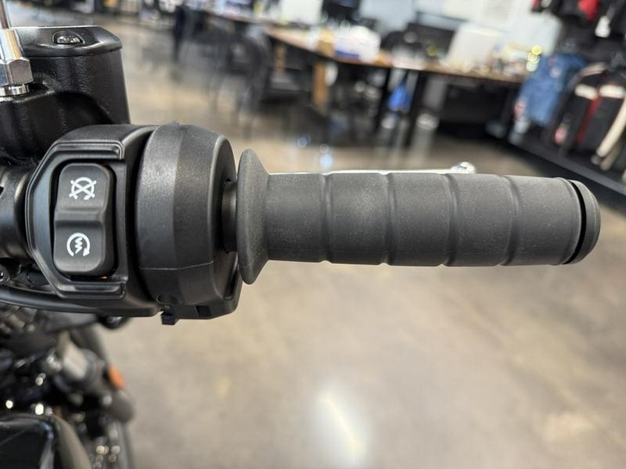 2025 Indian Motorcycle® Super Scout® Black Metallic