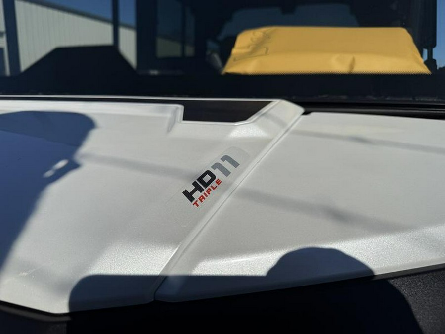 2026 Can-Am® Defender MAX Limited HD11