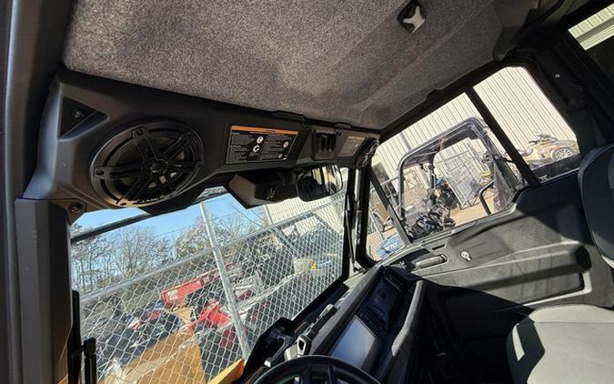 2026 Can-Am Defender MAX Limited HD11