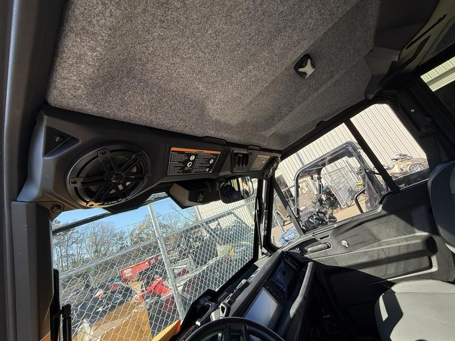 2026 Can-Am® Defender MAX Limited HD11