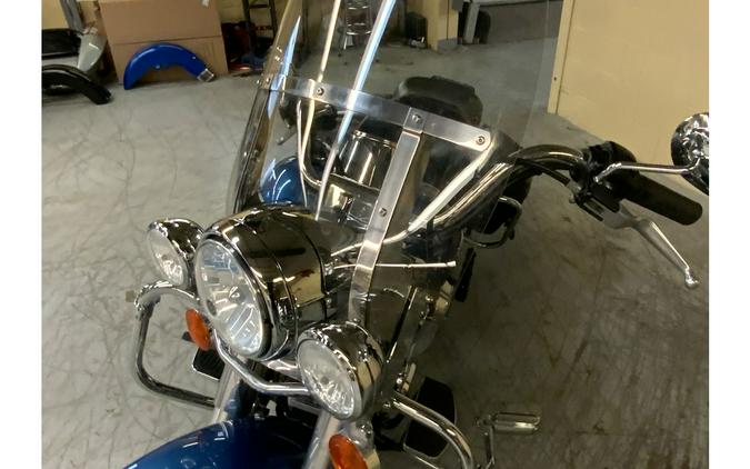 2006 Harley-Davidson® FLHRCI ROAD KING CLASSIC