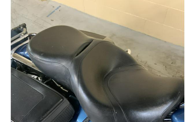 2006 Harley-Davidson® FLHRCI ROAD KING CLASSIC