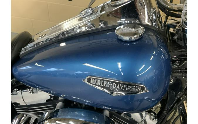 2006 Harley-Davidson® FLHRCI ROAD KING CLASSIC