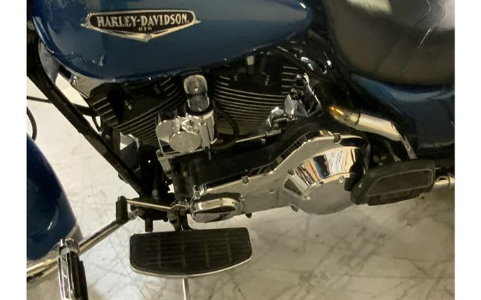 2006 Harley-Davidson® FLHRCI ROAD KING CLASSIC