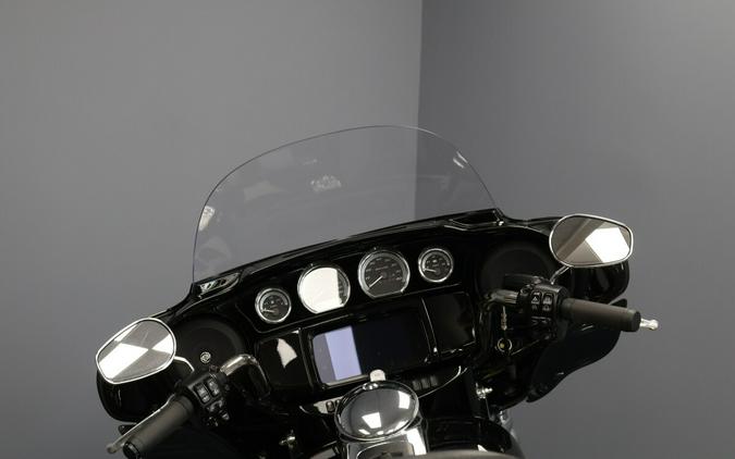 2023 Harley-Davidson® Ultra Limited FLHTK