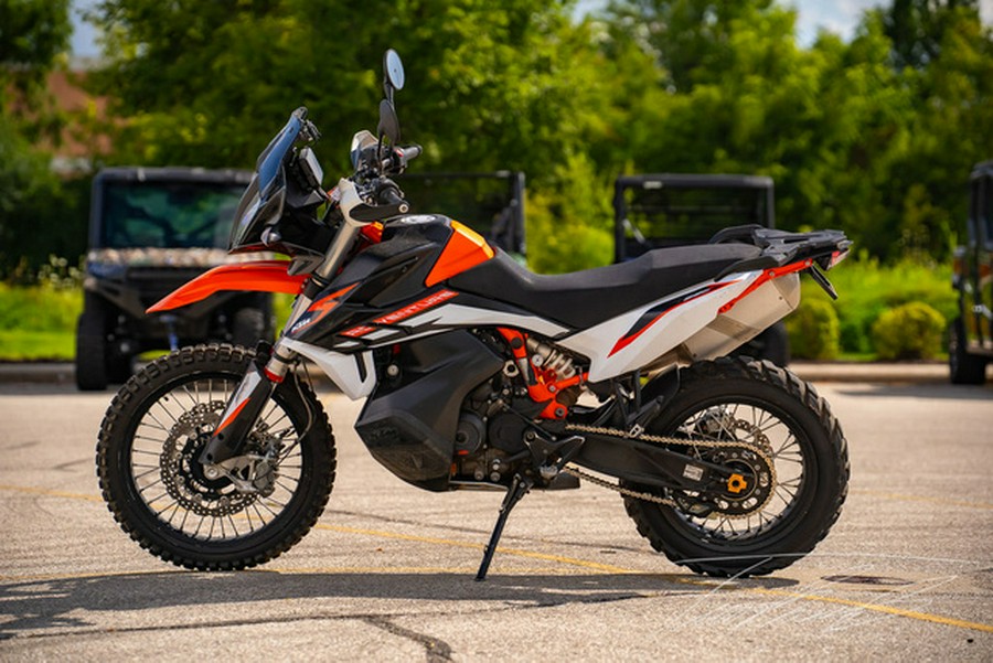2021 KTM Adventure 890 R