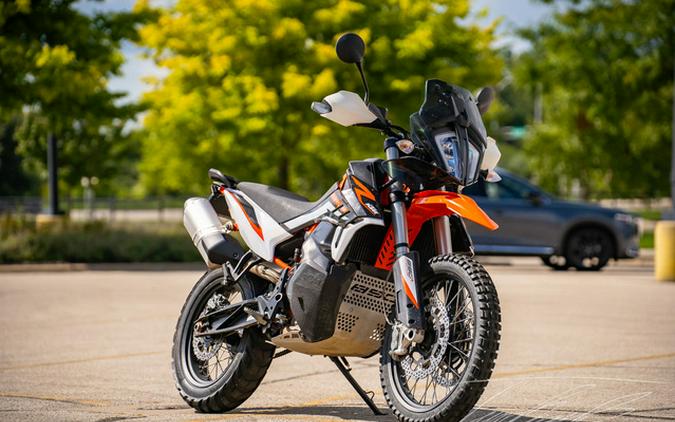 2021 KTM Adventure 890 R