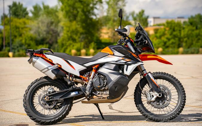 2021 KTM Adventure 890 R