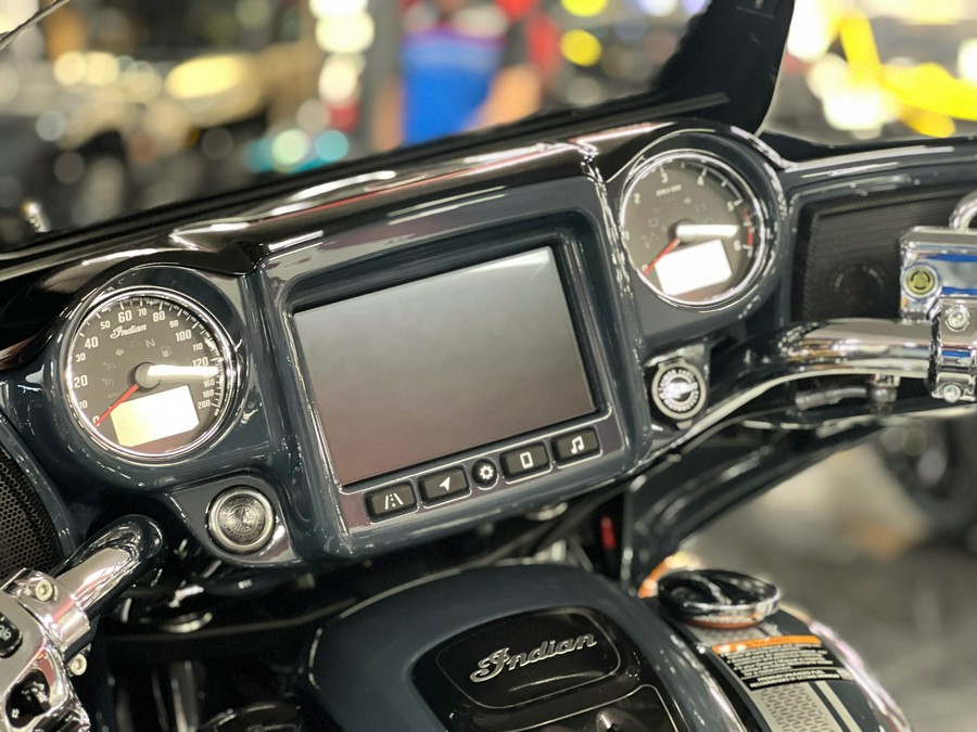 2025 Indian Motorcycle Chieftain® Limited with PowerBand Audio Package