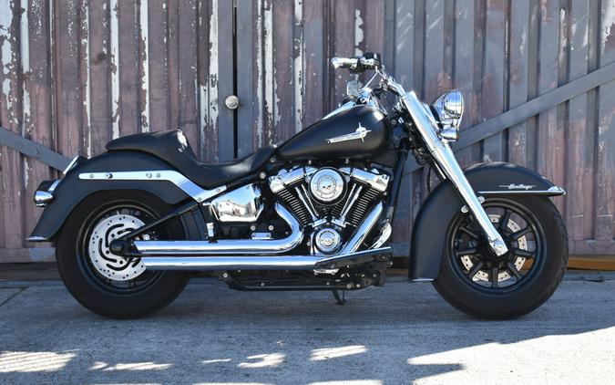 2022 Harley-Davidson® Heritage Classic 114 FLHCS