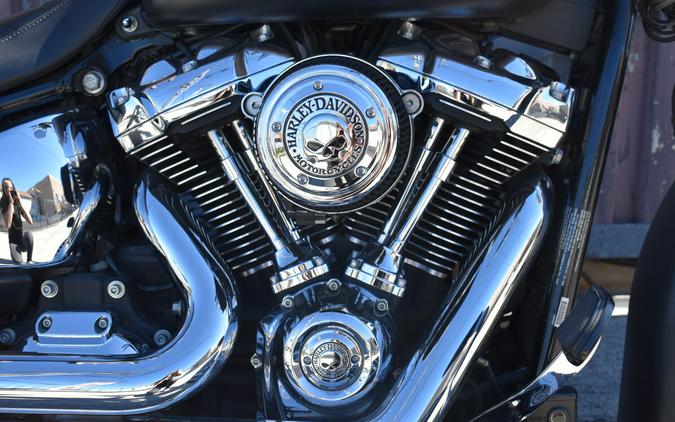 2022 Harley-Davidson® Heritage Classic 114 FLHCS