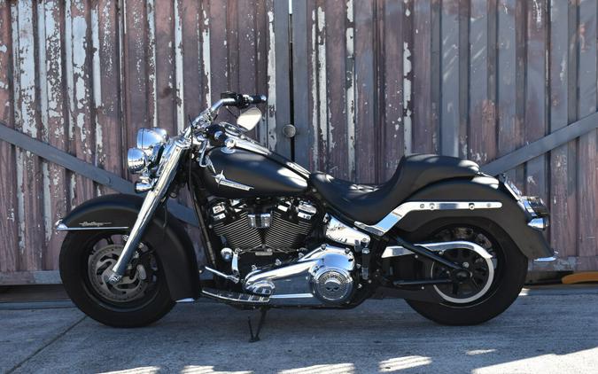 2022 Harley-Davidson® Heritage Classic 114 FLHCS