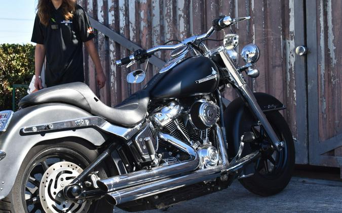 2022 Harley-Davidson® Heritage Classic 114 FLHCS