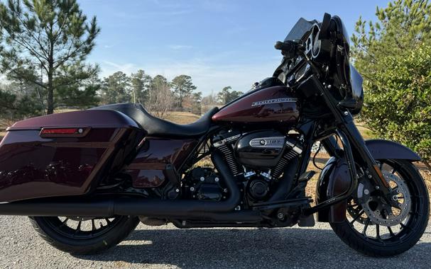 2018 Harley-Davidson® FLHXS Street Glide® Special