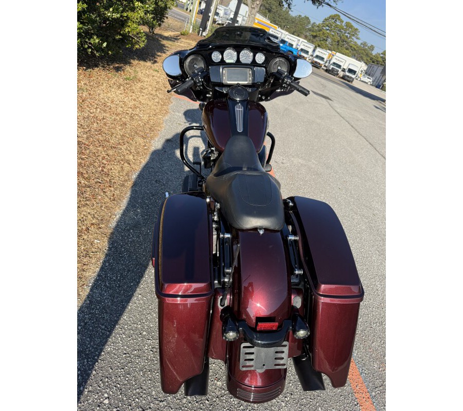 2018 Harley-Davidson® FLHXS Street Glide® Special