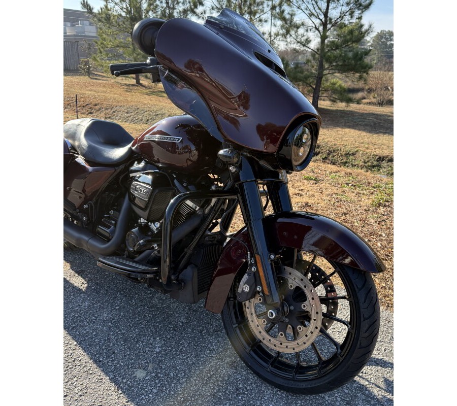 2018 Harley-Davidson® FLHXS Street Glide® Special