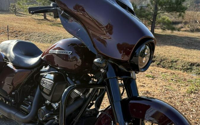 2018 Harley-Davidson® FLHXS Street Glide® Special