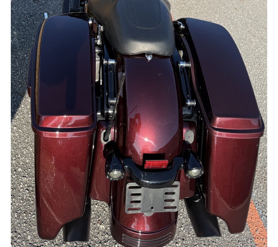 2018 Harley-Davidson® FLHXS Street Glide® Special