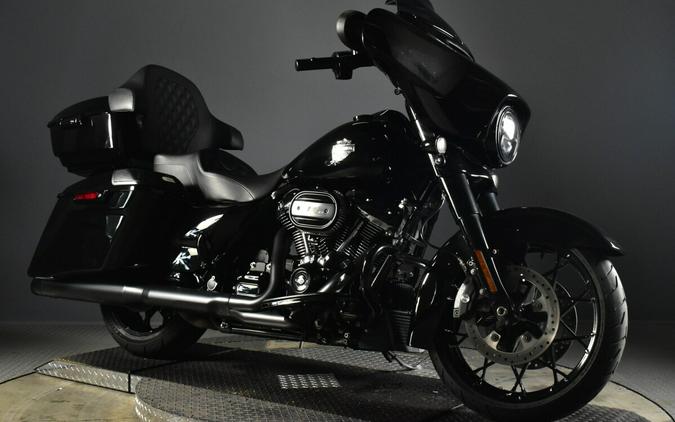 2022 Harley-Davidson Street Glide Special Vivid Black - Black Finish