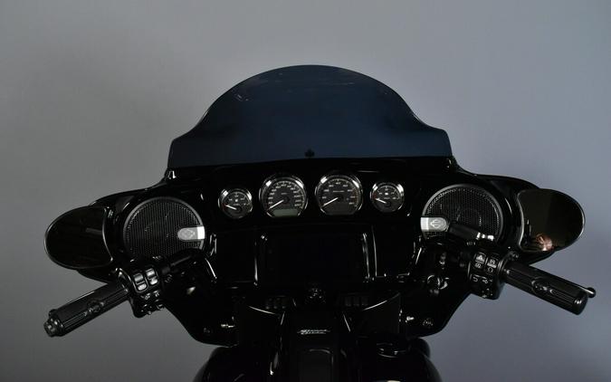 2022 Harley-Davidson Street Glide Special Vivid Black - Black Finish