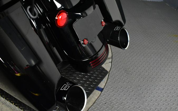 2022 Harley-Davidson Street Glide Special Vivid Black - Black Finish