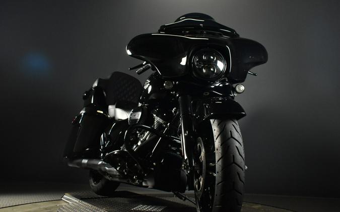 2022 Harley-Davidson Street Glide Special Vivid Black - Black Finish