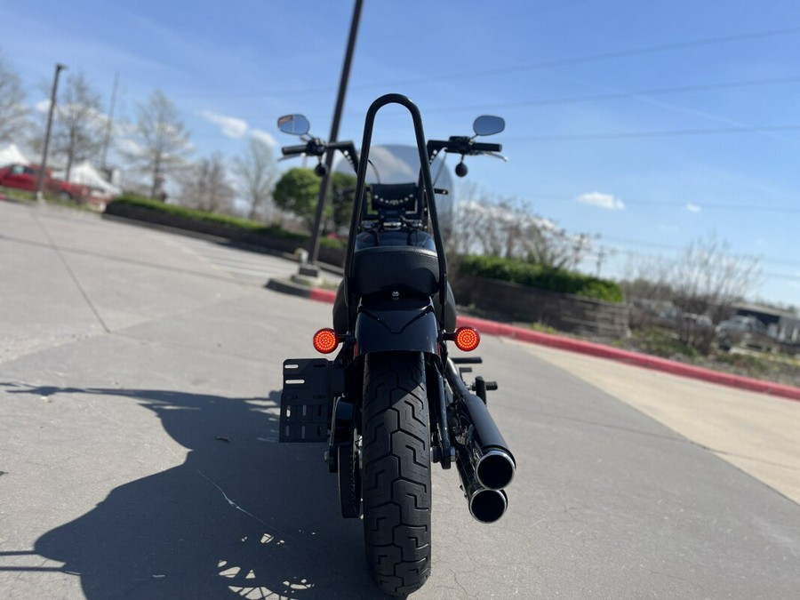 2019 Harley-Davidson® FXBB Street Bob® Vivid Black 039118