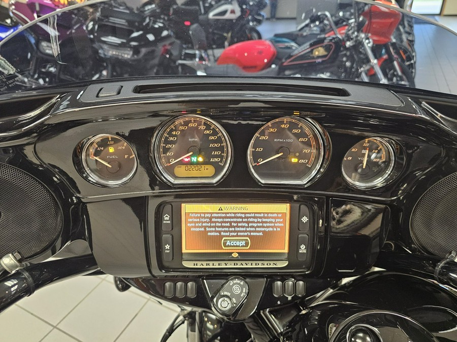 FLHXS 2018 Street Glide® Special