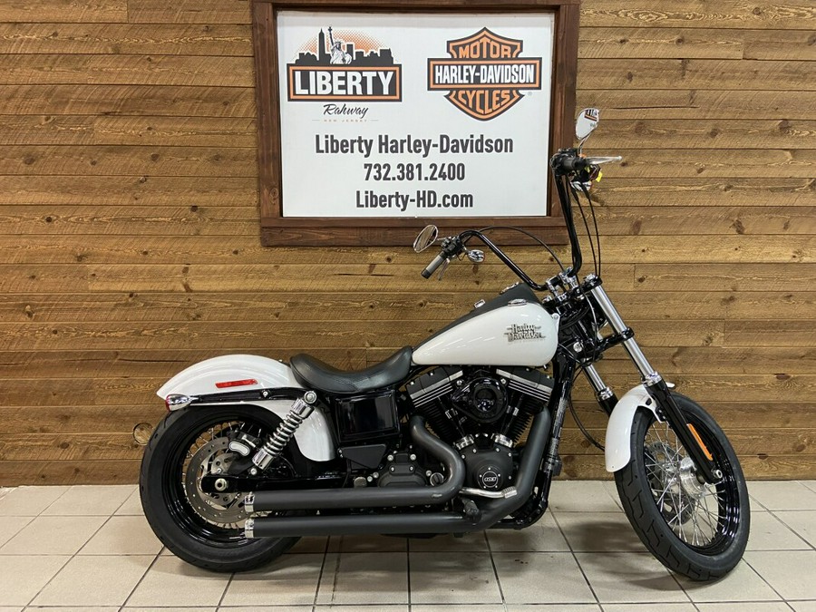 2016 Harley-Davidson® Street Bob® Crushed Ice Pearl FXDB