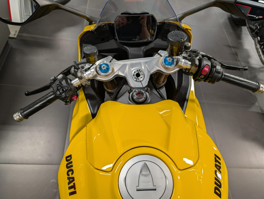 2026 Ducati PANIGALE V2S