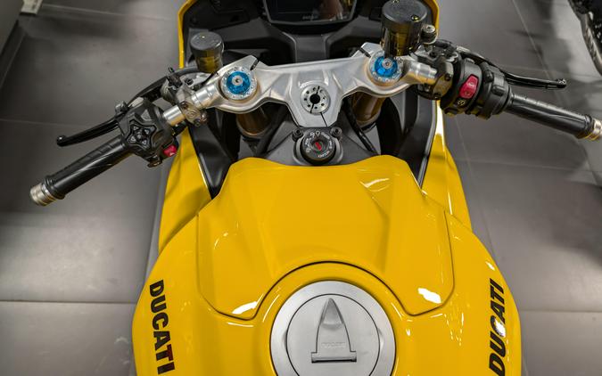 2026 Ducati PANIGALE V2S