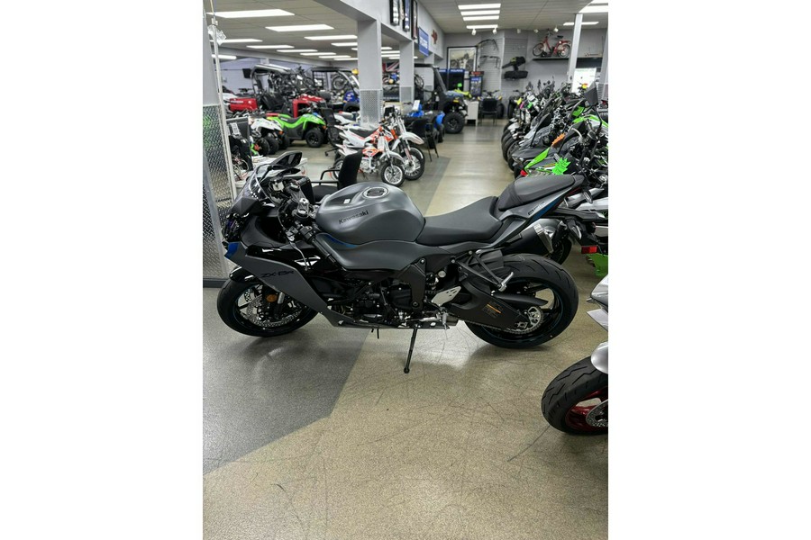 2025 Kawasaki Ninja ZX-6R ABS