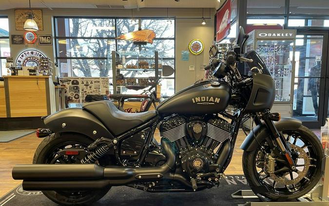 2025 Indian Sport Chief Black Smoke