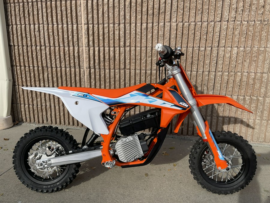 2024 KTM SX-E 3