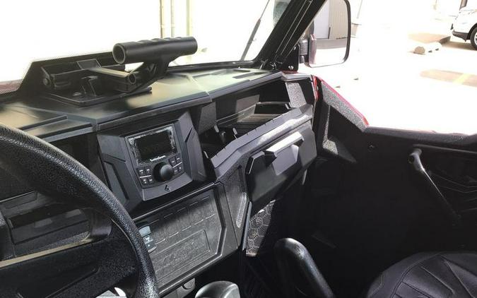 2021 Polaris® General 1000 Deluxe