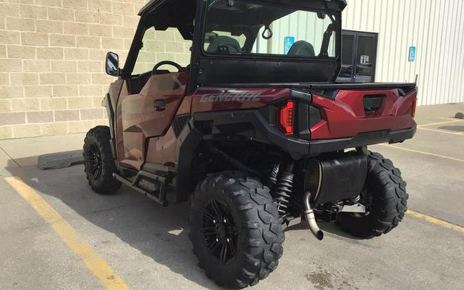 2021 Polaris® General 1000 Deluxe