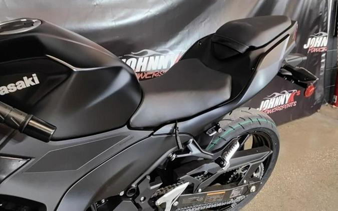 2026 Kawasaki Ninja 500 ABS Metallic Flat Spark Black