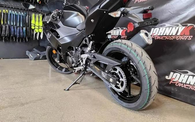 2026 Kawasaki Ninja 500 ABS Metallic Flat Spark Black