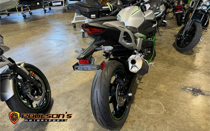 2024 Kawasaki Z7 Hybrid ABS