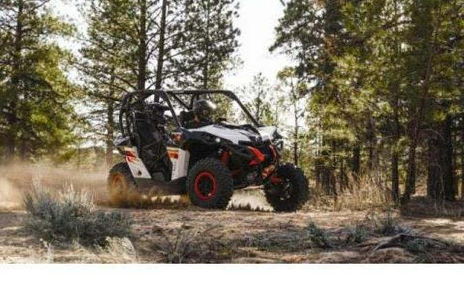 2014 Can-Am Maverick™ X® xc DPS™ 1000R