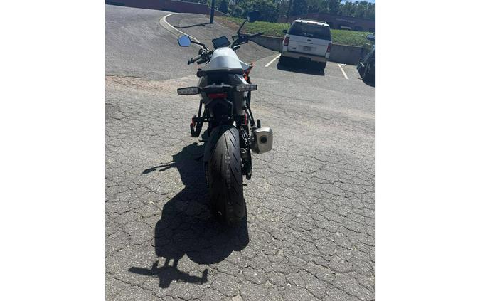 2027 KTM 990 DUKE
