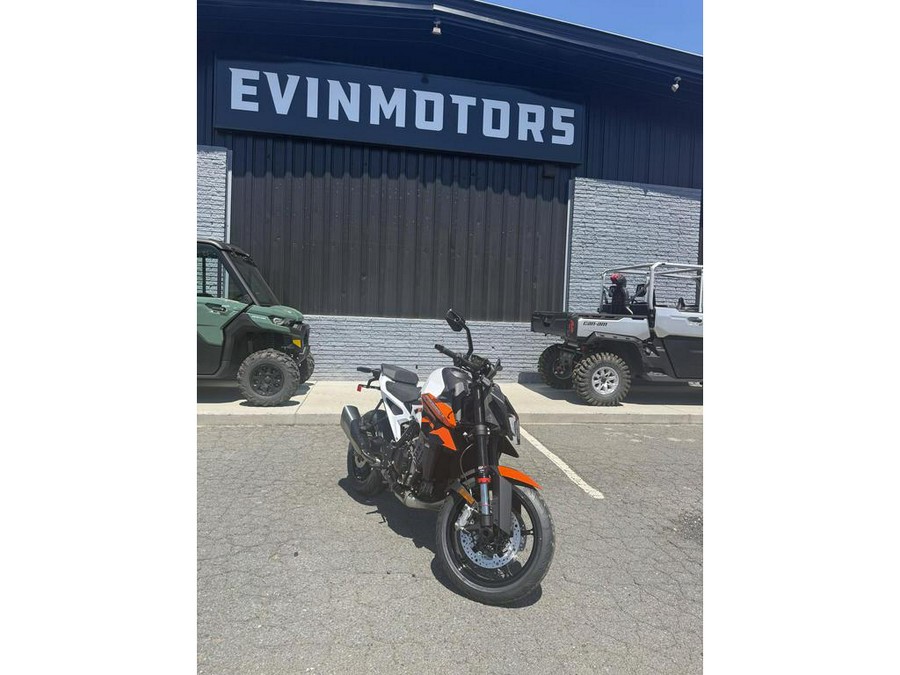 2027 KTM 990 DUKE