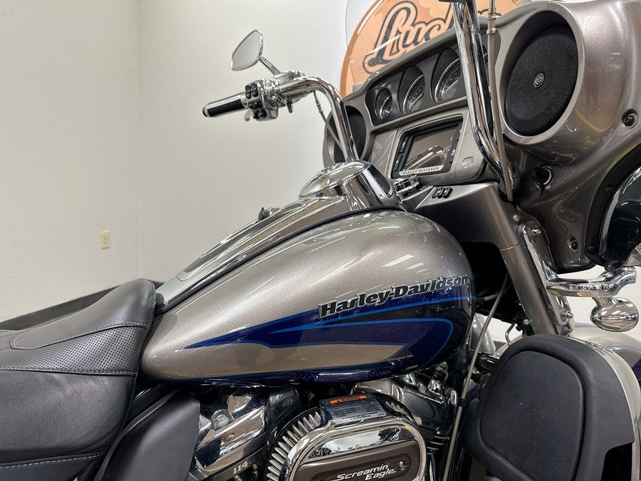 2017 Harley-Davidson CVO ELECTRA GLIDE ULTRA LIMITED