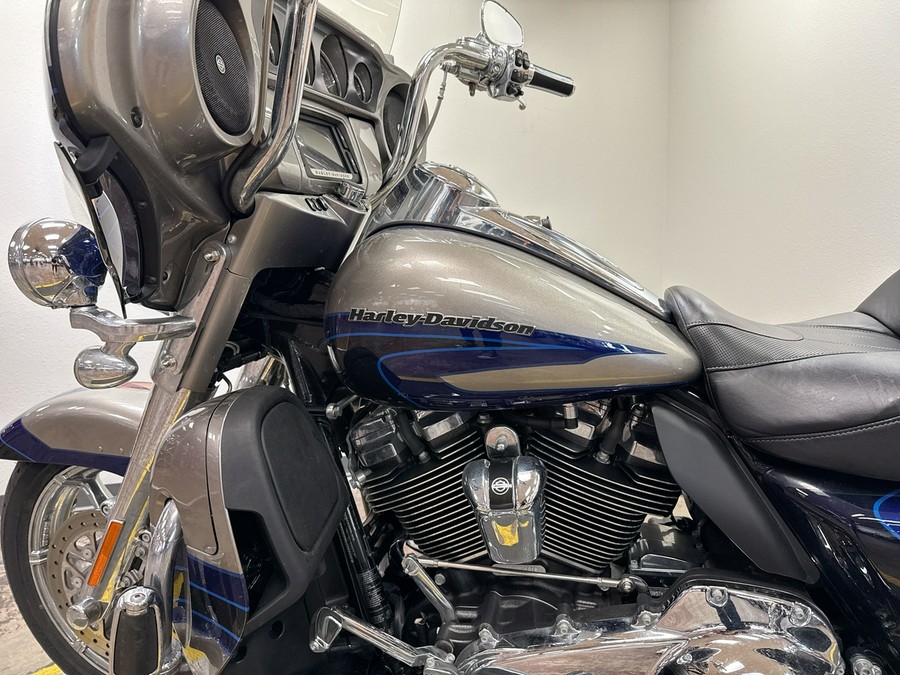 2017 Harley-Davidson CVO ELECTRA GLIDE ULTRA LIMITED