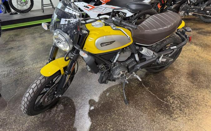 2015 Ducati Scrambler Icon '62 Yellow