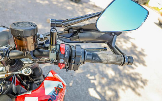 2020 DUCATI HYPERMOTARD 950