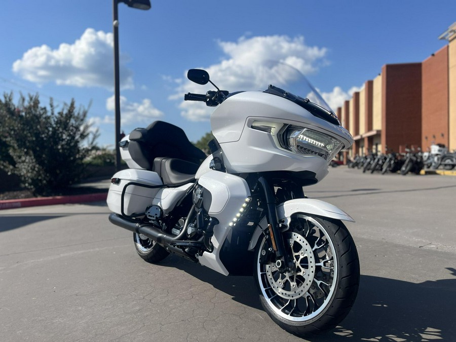 2026 Harley-Davidson® FLTRXL Road Glide Limited White Onyx Pearl
