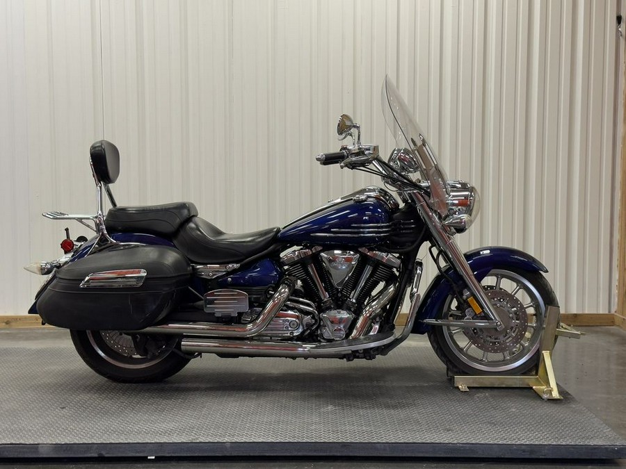 2009 Yamaha Stratoliner Base