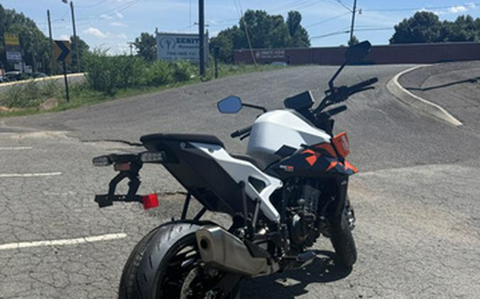 2027 KTM Duke 990